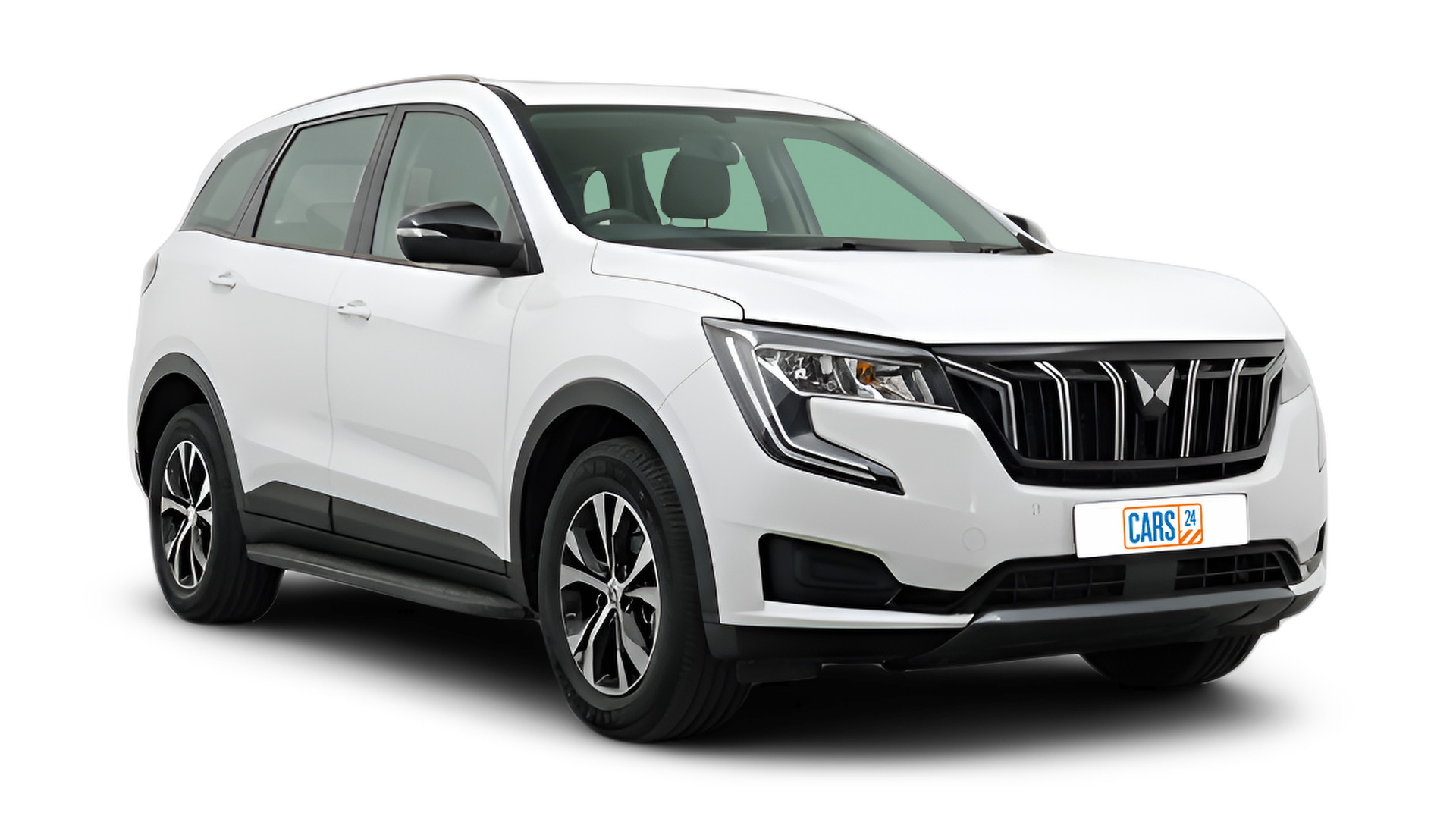 Mahindra XUV700-img